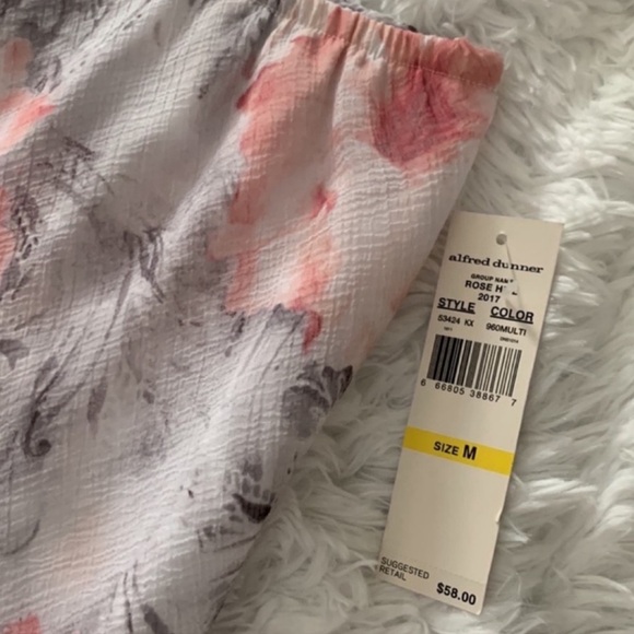 Alfred Dunner "Rose Hill" Pink & Gray Floral Skirt
Size M - Picture 2 of 6